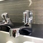 Vòi lavabo CAESAR B105C lạnh - Ảnh 4