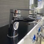 Vòi lavabo CAESAR B200CU nóng lạnh - Ảnh 2