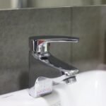 Vòi lavabo CAESAR B400CU nóng lạnh - Ảnh 3
