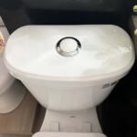 Bồn cầu CAESAR CDS1338 2 khối nắp êm MS220 - Ảnh 4