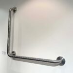 Thanh tay vịn TOTO T113BL9/ T110D3R (x3) (dạng chữ L) - Ảnh 2