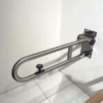 Thanh tay vịn TOTO T113HK7R/ T110D17S (loại có thể bật lên) - Ảnh 2