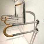 Thanh tay vịn TOTO T114CU22R#MLA/ T110D3R (x4) (loại có thể bật lên) - Ảnh 2