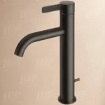 Vòi Lavabo TOTO TLG11303B#MBL nóng lạnh dòng GF đen mờ ,cao 25cm