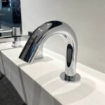 Vòi xịt xà phòng TOTO TLK09001G cảm ứng (không kèm bộ điều khiển) - Ảnh 3