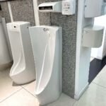 Bồn tiểu nam CAESAR U0239 đặt sàn, thoát sàn - Ảnh 2