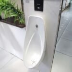 Bồn tiểu nam CAESAR U0266 treo tường, thoát ngang - Ảnh 4