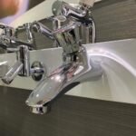 Vòi lavabo CAESAR W054C lạnh, gắn tường (Bán tự động) - Ảnh 2