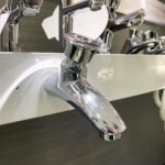 Vòi lavabo CAESAR W054C lạnh, gắn tường (Bán tự động) - Ảnh 3