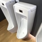 Bồn tiểu nam INAX ASU-500V/ BW1 (ASU-500V) treo tường, xả cảm ứng dùng pin AA - Ảnh 3