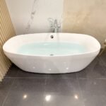 Bồn tắm INAX BF-1858V/ BW1 (BF1858V) đặt sàn - Ảnh 2