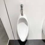 Bồn tiểu namTOTO UT560T#XW treo tường - Ảnh 3