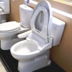 Bồn cầu TOTO CS300DW16Y1#W 2 khối  nắp điện tử TCF23410AAA - Ảnh 3