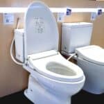 Bồn cầu TOTO CS302DE4#W 2 khối nắp rửa cơ TCW1211A - Ảnh 4