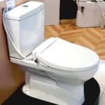 Bồn cầu TOTO CS320PDRE2#W (Thoát ngang) 2 khối, nắp rửa cơ TCW07S - Ảnh 2