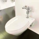 Bồn cầu TOTO CW550#XW/ TC393VS#W/ HTS153S/ TV150NSV6J treo tường (thoát ngang), nắp êm TC393VS - Ảnh 3