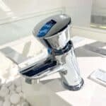 Vòi lavabo TOTO DL102 cảm ứng (bán tự động) - Ảnh 5