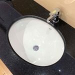 Chậu rửa mặt lavabo INAX L-2293V/ BW1 (L2293V) âm bàn - Ảnh 2