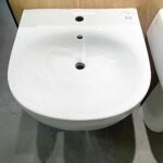 Chậu rửa mặt lavabo TOTO LPT766C#XW treo tường chân dài - Ảnh 2