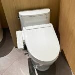 Bồn cầu TOTO MS887RW16#XW 1 khối, nắp điện tử TCF23410AAA, xả gạt - Ảnh 4