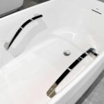 Bồn tắm TOTO PJY1744WHPWEN#GW/ TVBF412 đá cẩm thạch đặt sàn,có tay vịn, kèm ống thải TVBF412 - Ảnh 5