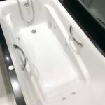 Bồn tắm TOTO PPYK1760ZRPNE#P/ TVBF412/ DB505R-2B đặt sàn ngọc trai, massage, kèm ống thải TVBF412 - Ảnh 3