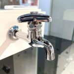 Vòi gắn tường TOTO T23B13 lạnh - Ảnh 2