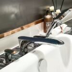 Vòi xả bồn tắm TOTO TBG01202BB#BFG dòng GO (4 lỗ), màu Vàng pháp mờ, kèm tay sen - Ảnh 4