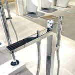 Sen cây bồn tắm TOTO TBG02306BA#BFG dòng GR - Ảnh 3