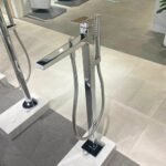 Sen cây bồn tắm TOTO TBG10306AA#BN dòng GB mạ Nikel mờ - Ảnh 2