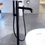 Sen cây bồn tắm TOTO TBG11306AA#MBL dòng GF - Ảnh 3