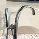 Sen cây bồn tắm TOTO TBP01301AA#MBL dòng Matsu đen mờ - Ảnh 4