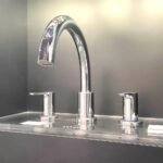 Vòi xả bồn tắm TOTO TBS01201BA nóng lạnh, dòng LB (3 lỗ), màu chrome - Ảnh 2