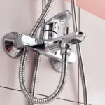 Vòi sen tắm TOTO TBS03302V/ TBW02017A nóng lạnh - Ảnh 4