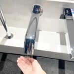 Vòi gắn tường TOTO TLE24010V cảm ứng - Ảnh 3