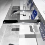 Vòi gắn tường TOTO TLE25010V cảm ứng - Ảnh 2