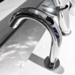 Vòi lavabo TOTO TLE29002V/ TLE04502V/ TLN01102A cảm ứng ( bao gồm bộ điều khiển và van cấp) - Ảnh 2