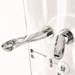 Vòi Lavabo TOTO TLG01310BB nóng lạnh, gắn tường, dòng GO (2 lỗ), màu Crom bóng - Ảnh 3