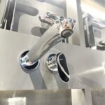 Vòi lavabo TOTO TLG01311BB#BFG nóng lạnh, gắn tường, dòng GO (2 lỗ), màu vàng Pháp mờ - Ảnh 4