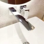 Vòi Lavabo TOTO TLG02311BB#PFG nóng lạnh, gắn tường, dòng GR (2 lỗ), màu vàng Pháp bóng - Ảnh 3