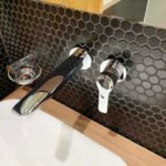 Vòi Lavabo TOTO TLG03308BB nóng lạnh, gắn tường, dòng GS (2 lỗ) - Ảnh 2