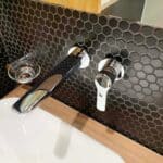 Vòi Lavabo TOTO TLG03308BB#MBL nóng lạnh, gắn tường, dòng GS (2 lỗ) - Ảnh 2