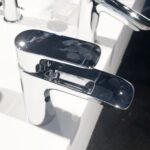 Vòi lavabo TOTO TLG04301B#PBR nóng lạnh dòng GA mạ đồng bóng ,cao 15cm - Ảnh 3