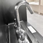 Vòi lavabo TOTO TLG11201B#MBL nóng lạnh, dòng GF (3 lỗ) đen mờ - Ảnh 5