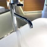 Vòi lavabo TOTO TLG11305B#PN nóng lạnh dòng GF mạ Nikel bóng ,cao 30cm - Ảnh 4