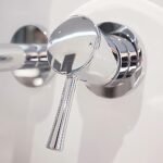 Vòi Lavabo TOTO TLS02307B nóng lạnh, gắn tường, dòng LN (2 lỗ) - Ảnh 3