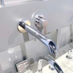 Vòi Lavabo TOTO TLS01309B nóng lạnh, gắn tường, dòng LB (2 lỗ) - Ảnh 3