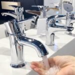 Vòi lavabo TOTO TLS02301V nóng lạnh - Ảnh 4