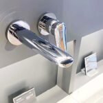 Vòi Lavabo TOTO TLS04309B nóng lạnh, gắn tường, dòng LF (2 lỗ) - Ảnh 3