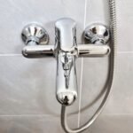 Vòi sen tắm TOTO TVSM103NSS nóng lạnh - Ảnh 2